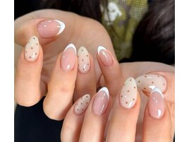 ドット　フレンチネイル