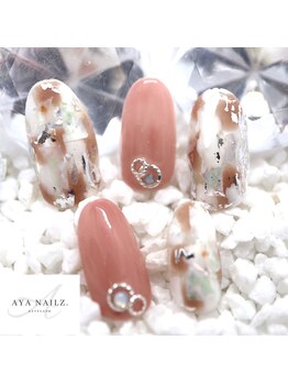 アヤネイルズ アンド アイラッシュ(AYA NAILZ.&Eyelash)/ベージュ系デザイン