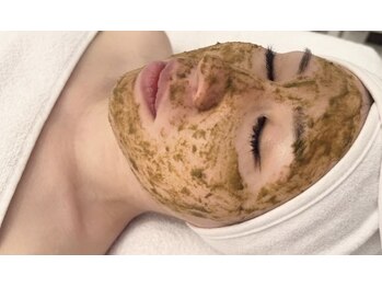 salon Uru.（サロン ウル）|毛穴・ニキビ・美肌専門の写真/もう肌荒れに悩まない！赤み・ニキビをケアする剥けないハーブピーリングで、理想のツヤ肌へ導きます◎