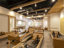Pilates KASANE 志木店【9/1 NEW OPEN（予定）】の雰囲気（◇姿勢の土台となる骨盤を整え、美姿勢へ導きます◇）