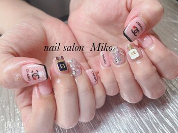 ミコ(Miko)/ブランドネイル　11000円