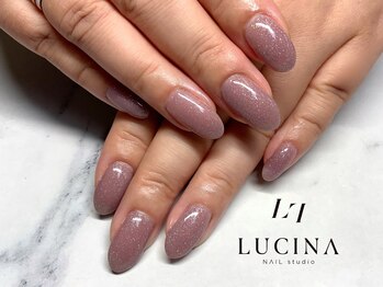 ネイルスタジオ ルキナ(LUCINA)/H-819ラメ入りワンカラーネイル