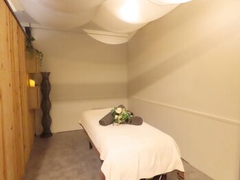 てあての写真/<もみほぐし＋ヘッド>で全身ケア☆しぶとい首肩こり・眼精疲労にも効果的◎日々の疲れを癒しましょう◇