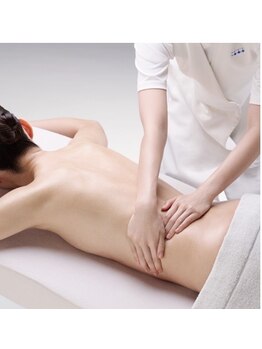 ポーラ ザ ビューティ 小倉清水店(POLA THE BEAUTY)の写真/気になる背中のハミ肉・二の腕スッキリ！理想のラインへ導くエステ体験♪