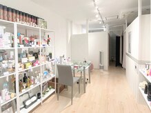 ジュエルプールス 天神店(Jewelpurus.)/店内はゆっくりご覧ください