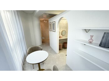 アイラ 千葉店(EYELA)/店内