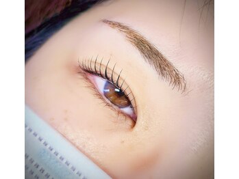 ビオラス/パリジェンヌラッシュリフト