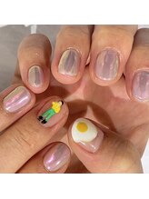 リタ ナガミネ(LiTA. nagamine)/目玉焼きネイル