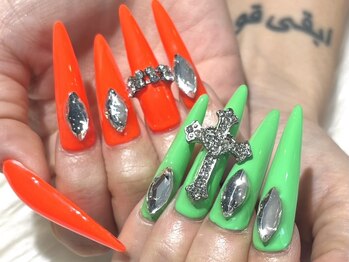 エスフィーネイルサロン リシェル(Esfy nailsalon Richer)の写真/ギャル集合!!映えるスカルプ★長さMAXまでOK♪[フリーARTプラチナ3ｈ¥16800/ストーンパーツ付け放題¥14800]
