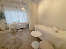 ミエル 神戸店(Miel)の雰囲気（ベッド2台のサロンです。ペアで同時施術も受けていただけます。）