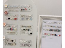 サロン ド シャーリー ネイルズ(Salon de Shirley Nails)の雰囲気（パーツも多数揃えています♪）