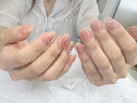 チークネイルで圧倒的存在感