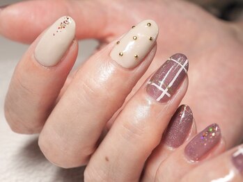 ビューティトリップ(Beauty TRIP)/チェック&スタッズが可愛い