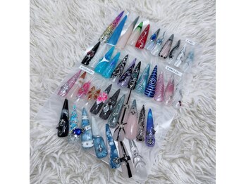 STAFF限定アート