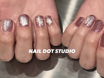 ネイルドットスタジオ 堺筋本町(NAIL DOT STUDIO)/赤系ギラッとマグ