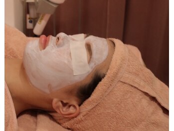 リラクゼーションエステナオ(nao)/【白土マスク】老化角質を軟化