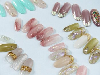 ネイルック(Nailook)の写真/初心者さんのネイルデビュー大歓迎!定額・ワンカラーなど試しやすいメニューもご用意◎不安&相談もお気軽に