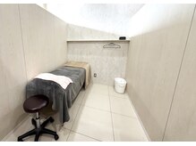 グラマラス アンジェアイ フレスポ富沢店(glamourous×ange eye)の雰囲気(個室施術可能でゆったり空間♪)