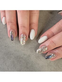 ネイルアンドアイラッシュ アウラ(AURA)/