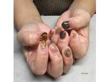 シルニー リム(Silny rim)/アシンメトリーニュアンスネイル