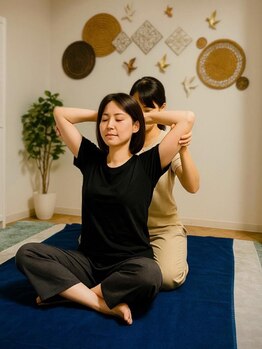 アリラ(Alila)の写真/プライベート空間で、タイ古式マッサージを体験！リラックスしながら、可動域アップを実感できるチャンス！