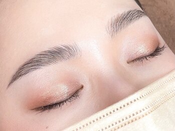コスメ ニシヒロの写真/【口コミ高評価★】眉ワックスで理想の眉へ◎毛流れ・毛量・形まで整えて“今っぽ美眉”が一気に完成♪