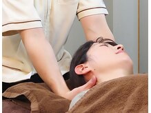 ソロウノ 高輪台院の雰囲気（当院だけの首肩調整術での首を解放へ）