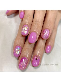 リッシュ(RICHE)/ピンクニュアンスネイル！