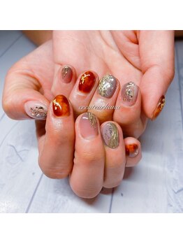 クレアトゥール 華/べっ甲ネイル