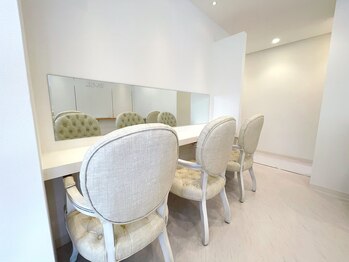 プラチナムドール 二条店(PLATINUMDOLL)/メイク直しスペースになります