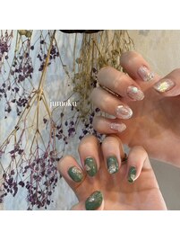 キラキラ冬のアシメネイル