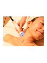 ラヴィソンファム(Ravissant femme)/ハイパーナイフフェイシャル