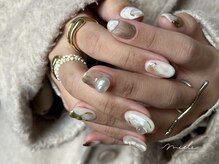 ミエレ(miele)/淡色ゴールドニュアンスデザイン