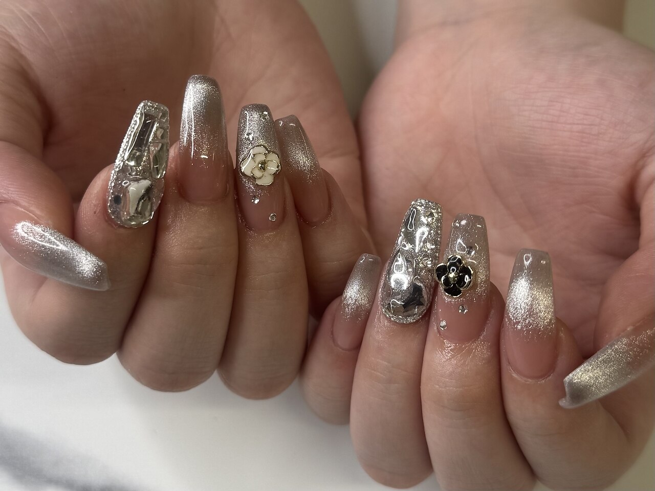 【オーダー】ネイルチップ クリスマスネイル ラメグラ ワンホン 埋めつくし オーダー】ネイルチップ クリスマスネイル ラメグラ ワンホン 埋めつくし