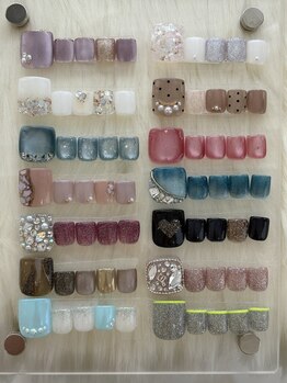 シェリナル 平岸店(Sherinal)の写真/【選べる定額コースで足先を華やかに彩る★】季節やトレンドに合わせたデザインを種類豊富にご用意！