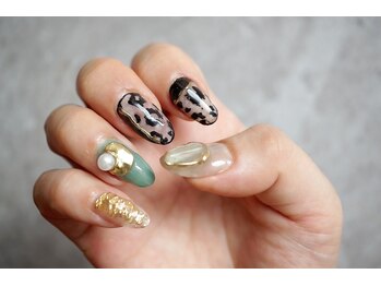 ネイル フライガール(nail FLY GIRL)/ニュアンスレオパ秋