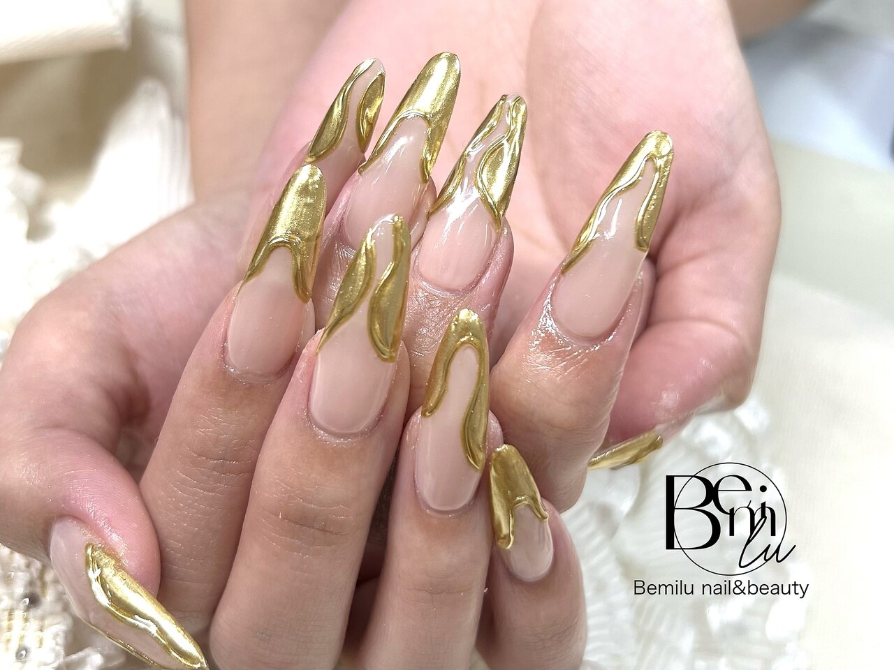 2025年-2026年冬トレンド】スーパーロングのネイルデザイン集｜人気順