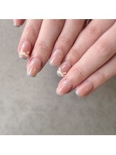 ネイルアンドアイラッシュ アウラ(AURA)/チーク&細フレンチ