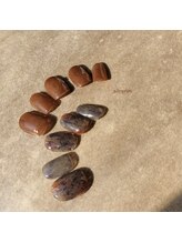 シルニー リム(Silny rim)/アシンメトリーニュアンスネイル