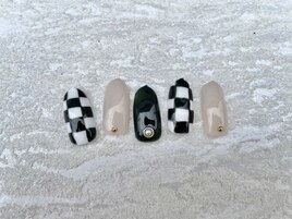 格子柄ネイル：yumie