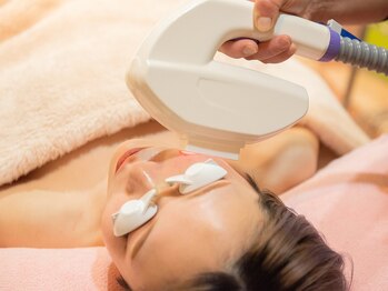 トータルビューティー ミントの写真/お顔脱毛は全て【光フェイシャル付き】脱毛しながらシミ・しわ・くすみ改善♪更に嬉しい保湿パック付き♪