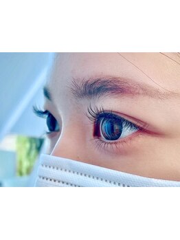 ナチュラル上品な目元にしたい