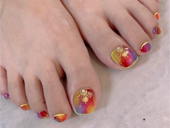 エテ ユヌ(e'te une)の写真/女子力アップ◎ハンド・フット同時施術可能です★お好きなカラーデザインでお好みのネイルが実現できる♪