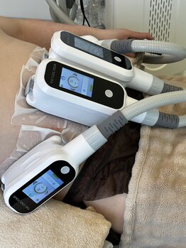 ダブル(DOUBLE)の写真/【気になる脂肪、見て見ぬふりを終わりに。】東信エリア初導入の脂肪冷却で、理想のボディラインへ。