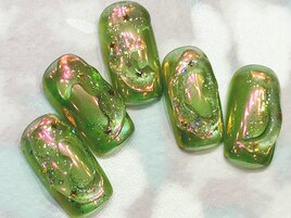 ぷっくりネイル　緑ネイル