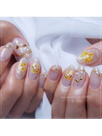 黄色押し花ネイル