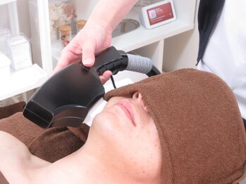 リリー(RILY)の写真/【ヒゲ脱毛初回¥1,980】肌へのダメージが少ない!男性のヒゲ剃り負けする方にもお気軽にお越し下さい