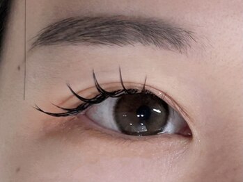 リノ(Lino)/目尻流すデザイン♪