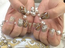 ハンドジェルネイル￥3850～4400/フットネイルも衝撃の￥4400