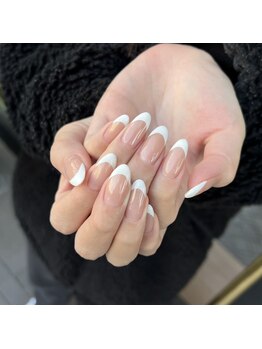 白べぇーっ 本店 湊町店/白フレンチネイル